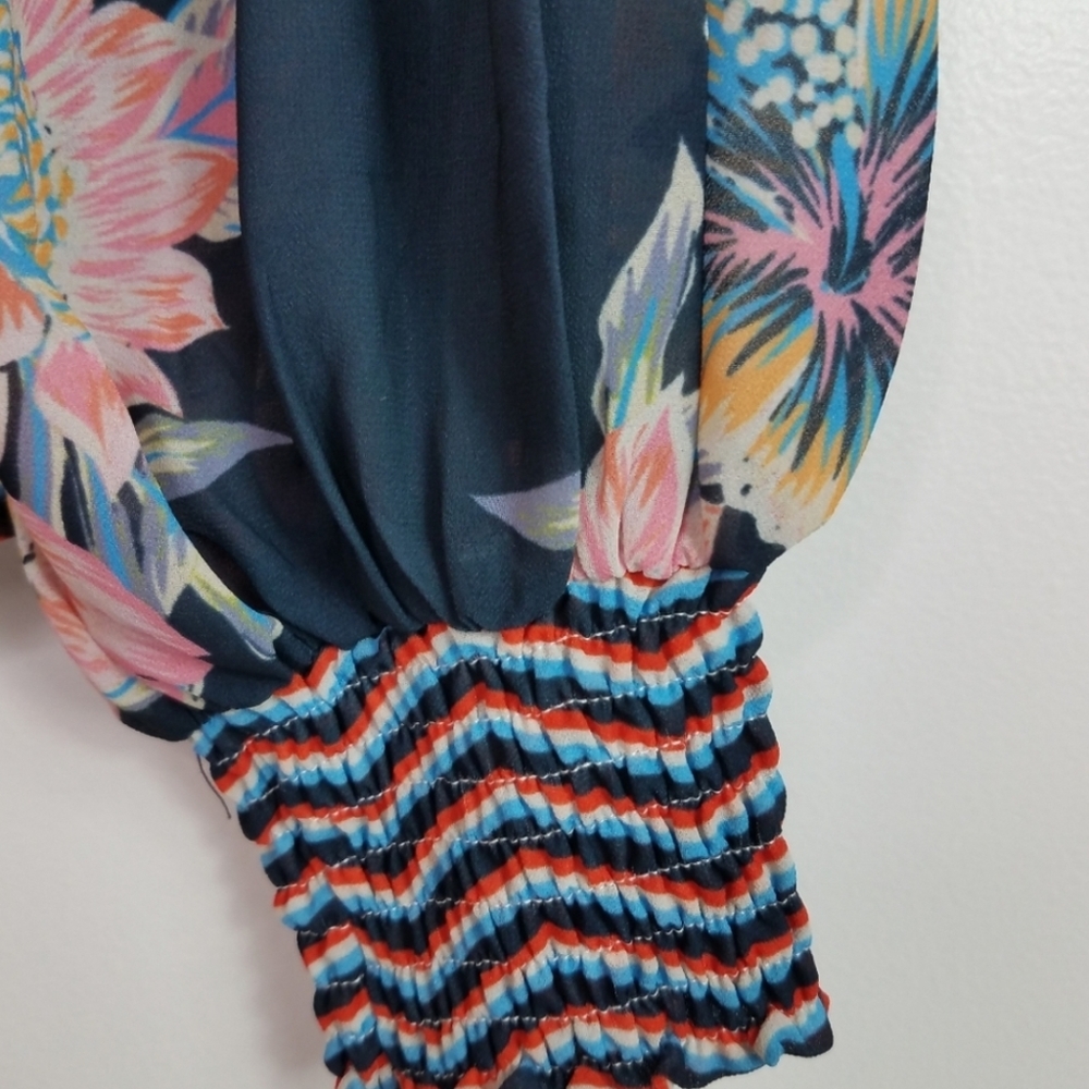Vici Jealous Tomato Navy Blue Floral Blouse Size Small - Picture 11 of 11